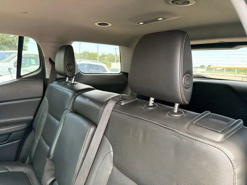 Used 2017 GMC Acadia SLT AWD/4WD image 11