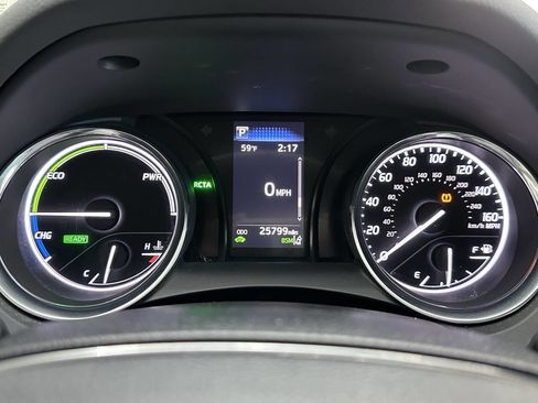 Used 2020 Toyota Camry LE image 23