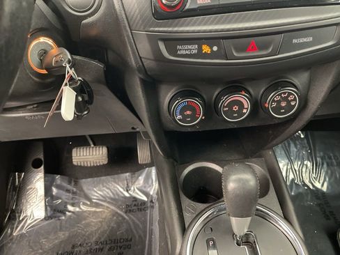 Used 2015 Mitsubishi Outlander Sport ES image 13