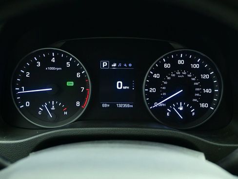 Used 2017 Hyundai Elantra Limited FWD image 22