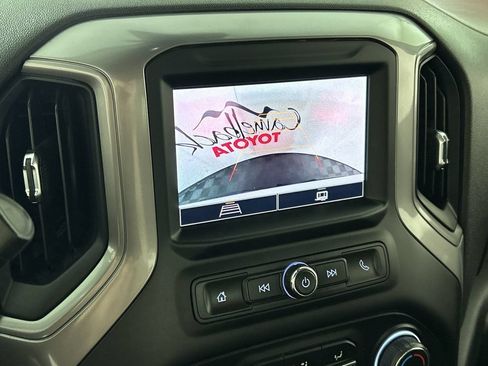 Used 2022 Chevrolet Silverado 1500 W/T w/ WT Value Package AWD/4WD image 18