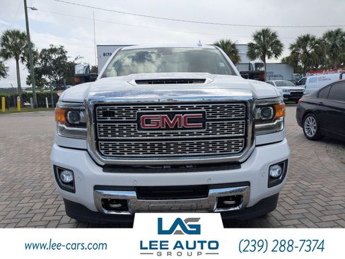Used 2019 GMC Sierra 2500 Denali w/ Duramax Plus Package image 7