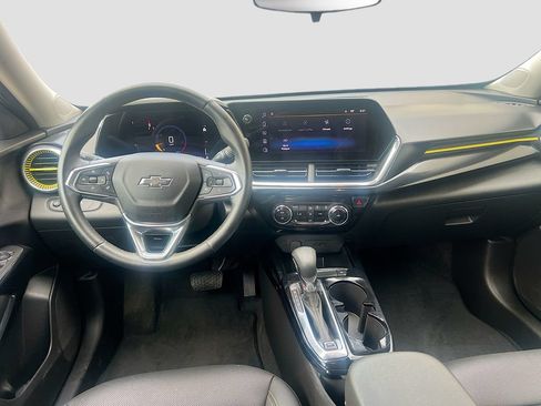 Used 2025 Chevrolet Trax ACTIV w/ Driver Confidence Package FWD image 22