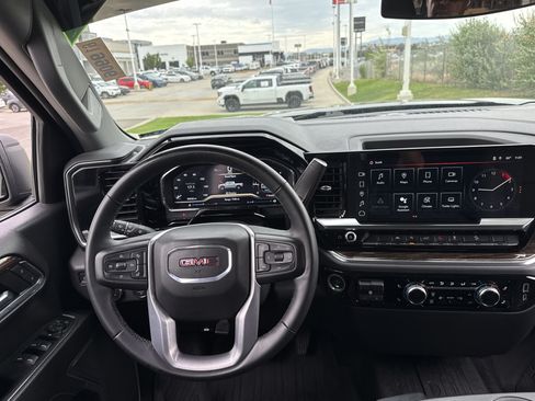 Used 2024 GMC Sierra 1500 Elevation AWD/4WD image 16