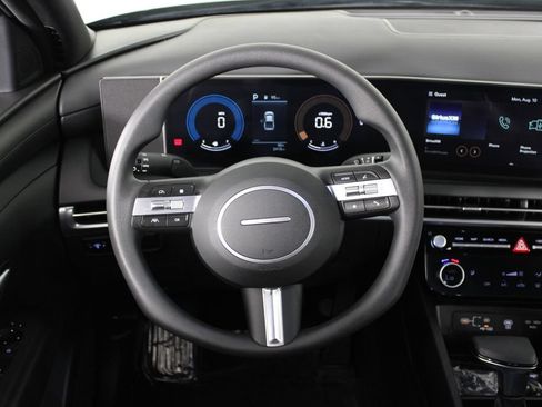 Certified 2026 Hyundai Santa Cruz SEL FWD image 21