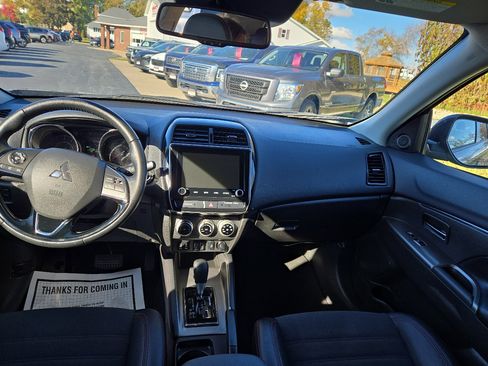 Used 2024 Mitsubishi Outlander Sport SE image 6