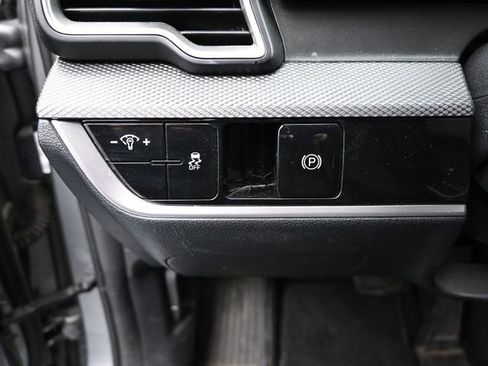 Used 2024 Kia Sportage LX image 17