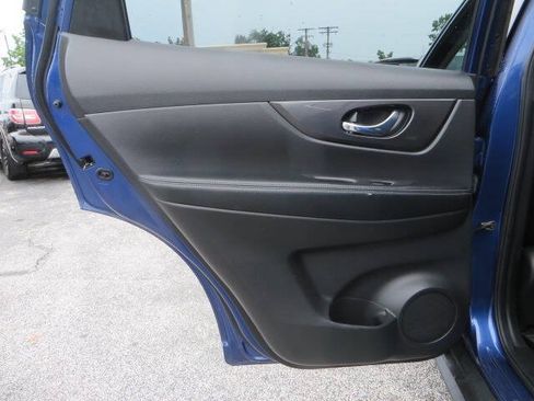 Used 2020 Nissan Rogue SV AWD/4WD image 7