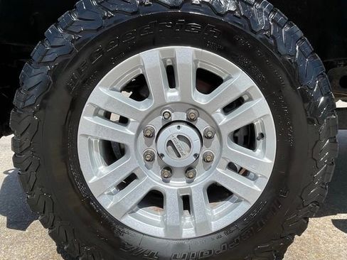 Used 2019 Ford F250 XLT AWD/4WD image 13