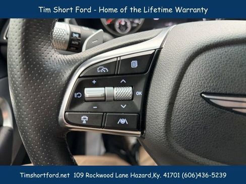 Used 2025 Genesis G70 2.5T image 13