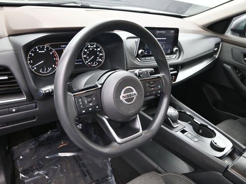 Used 2021 Nissan Rogue SV AWD/4WD image 17