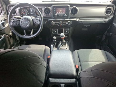 Used 2021 Jeep Gladiator Sport image 16