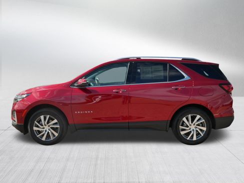 Used 2023 Chevrolet Equinox Premier AWD/4WD image 4