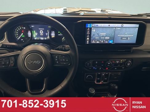 Used 2024 Jeep Wrangler Unlimited AWD/4WD image 26