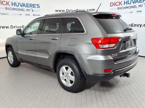 Used 2012 Jeep Grand Cherokee Laredo w/ Laredo E Group AWD/4WD image 6