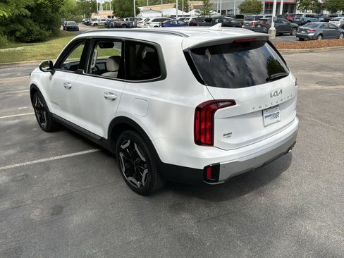 Used 2023 Kia Telluride S w/ S Sunroof Package AWD/4WD image 8