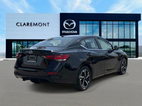 Used 2025 Nissan Sentra SV w/ All-Weather Package FWD image 5