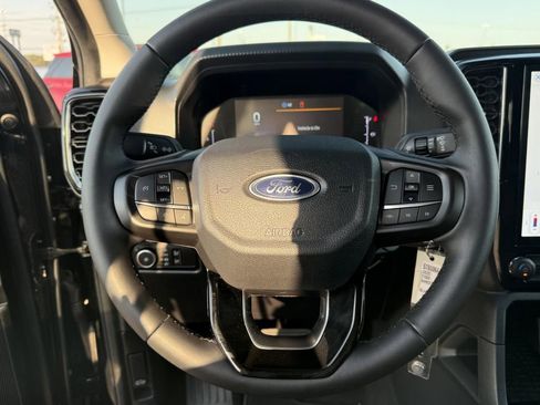 Certified 2025 Ford Ranger XLT w/ Trailer Tow Package image 18