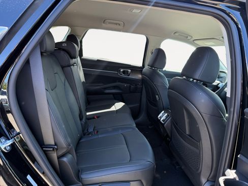 New 2026 Kia Sorento EX FWD image 18