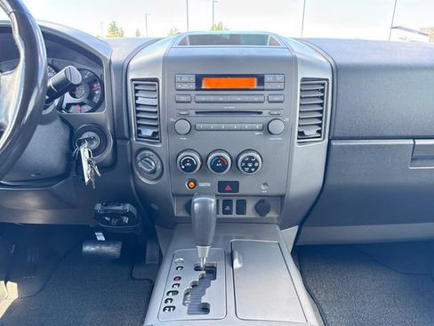 Used 2005 Nissan Titan SE AWD/4WD image 23