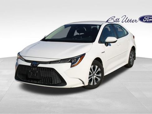 Used 2020 Toyota Corolla LE image 1