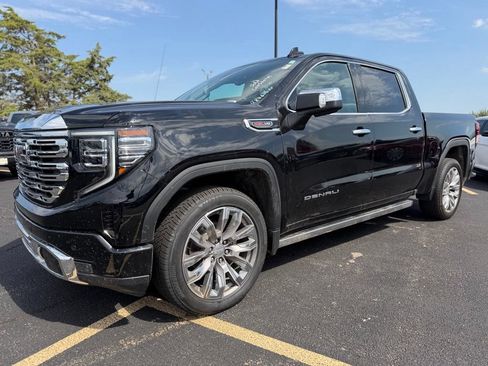 Used 2024 GMC Sierra 1500 Denali w/ Denali Reserve Package AWD/4WD image 3