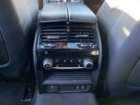 Used 2021 BMW M5 w/ Executive Package image 57