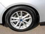 Used 2015 Ford Focus SE image 2
