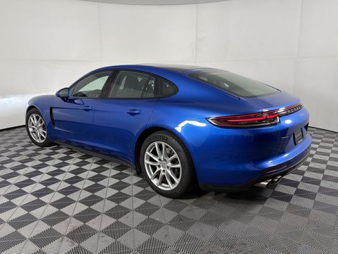 Certified 2019 Porsche Panamera image 3