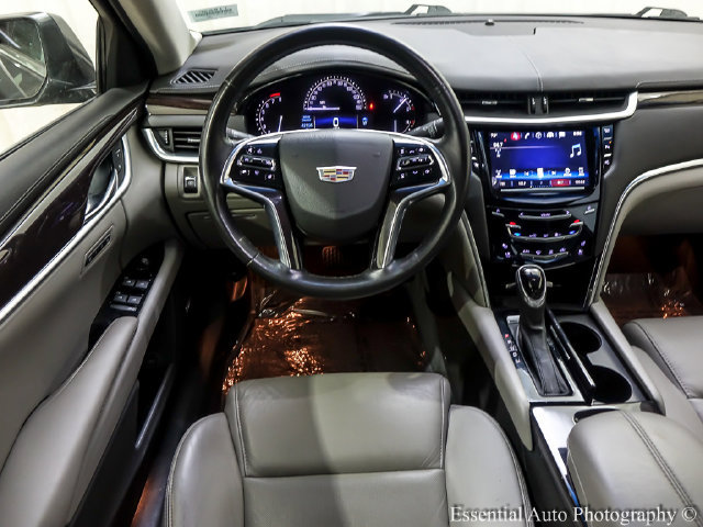 Used 2017 Cadillac XTS Luxury FWD image 2