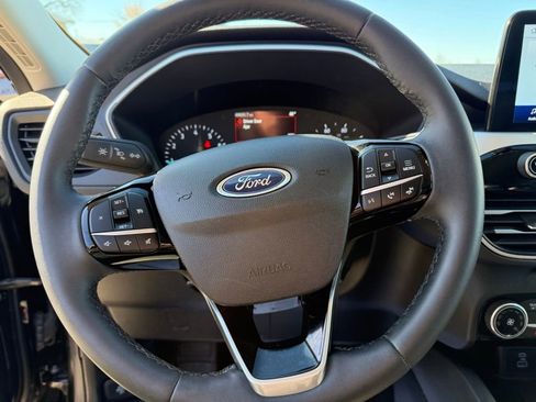 Used 2022 Ford Escape SE w/ Cold Weather Package image 27