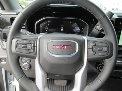 Used 2025 GMC Sierra 1500 Elevation RWD image 19