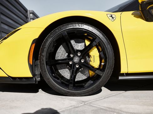 Used 2022 Ferrari SF90 Stradale image 3