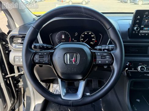 Used 2024 Honda Pilot EX-L image 16