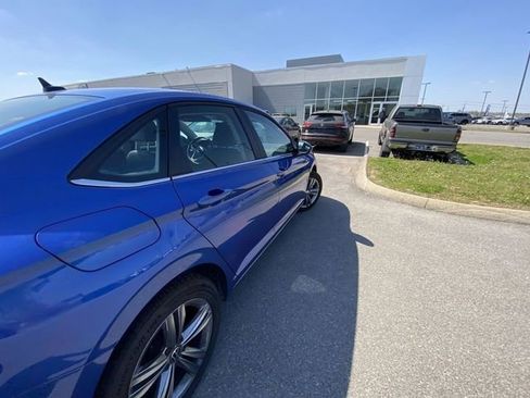 Used 2024 Volkswagen Jetta SE image 10