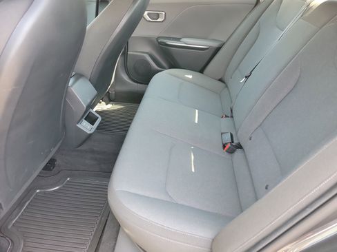 Used 2025 Kia K4 LXS image 8