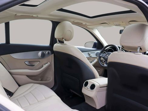 Used 2016 Mercedes-Benz C 300 Sedan image 33