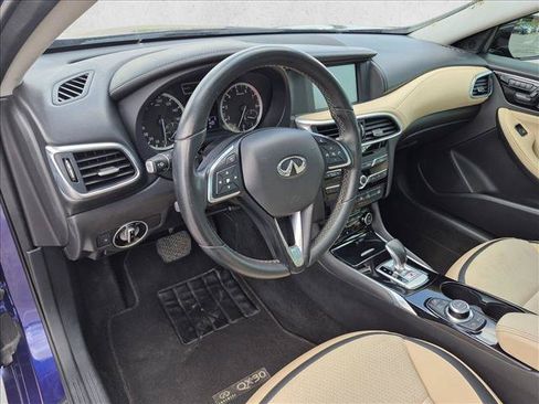 Used 2019 INFINITI QX30 FWD image 10