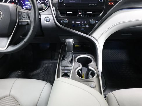 Used 2023 Toyota Camry XLE w/ Cold Weather Package AWD/4WD image 20