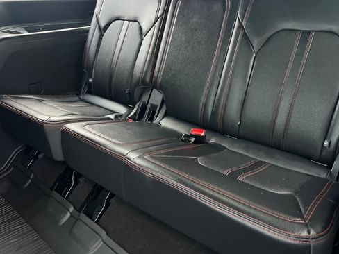 Used 2024 Ford Expedition Limited image 12