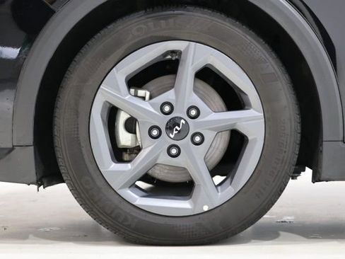 Used 2025 Kia K4 FWD image 11