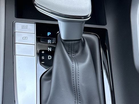 New 2026 Hyundai Elantra SE FWD image 25