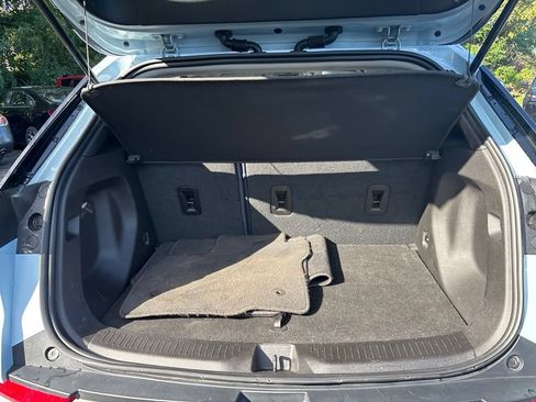 Used 2023 Chevrolet Bolt EUV Premier FWD image 13