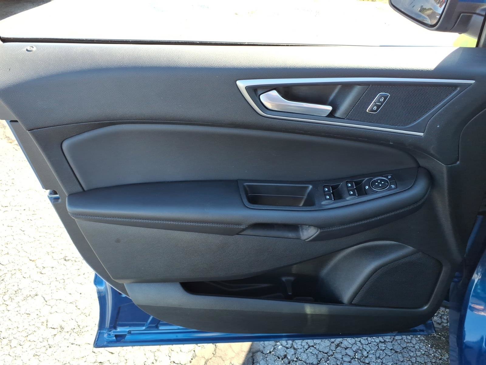 Used 2022 Ford Edge SEL w/ Convenience Package AWD/4WD image 16