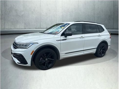 Used 2023 Volkswagen Tiguan SE R-Line AWD/4WD image 1