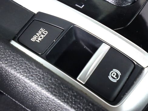 Used 2018 Honda Civic Touring image 25