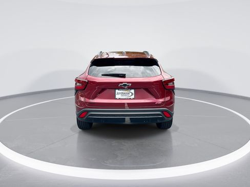 Used 2025 Chevrolet Trax RS w/ Driver Confidence Package FWD image 8