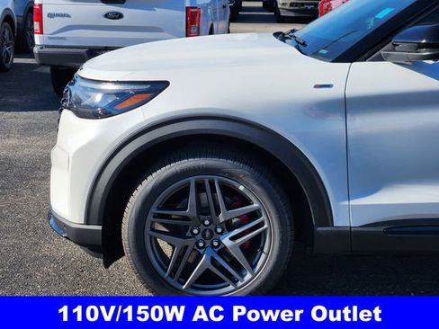 New 2026 Ford Explorer ST-Line w/ ST-Line Street Pack image 9