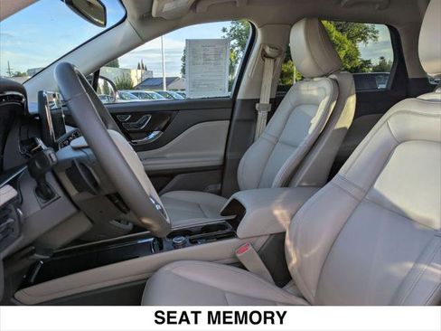 Used 2022 Lincoln Corsair Standard image 21