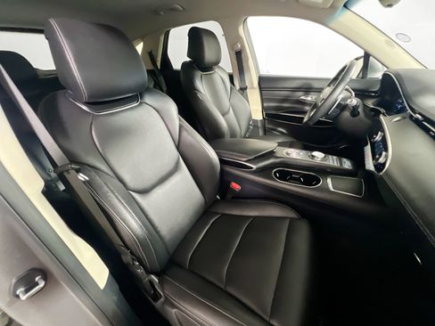 Used 2025 Genesis GV70 2.5T image 31